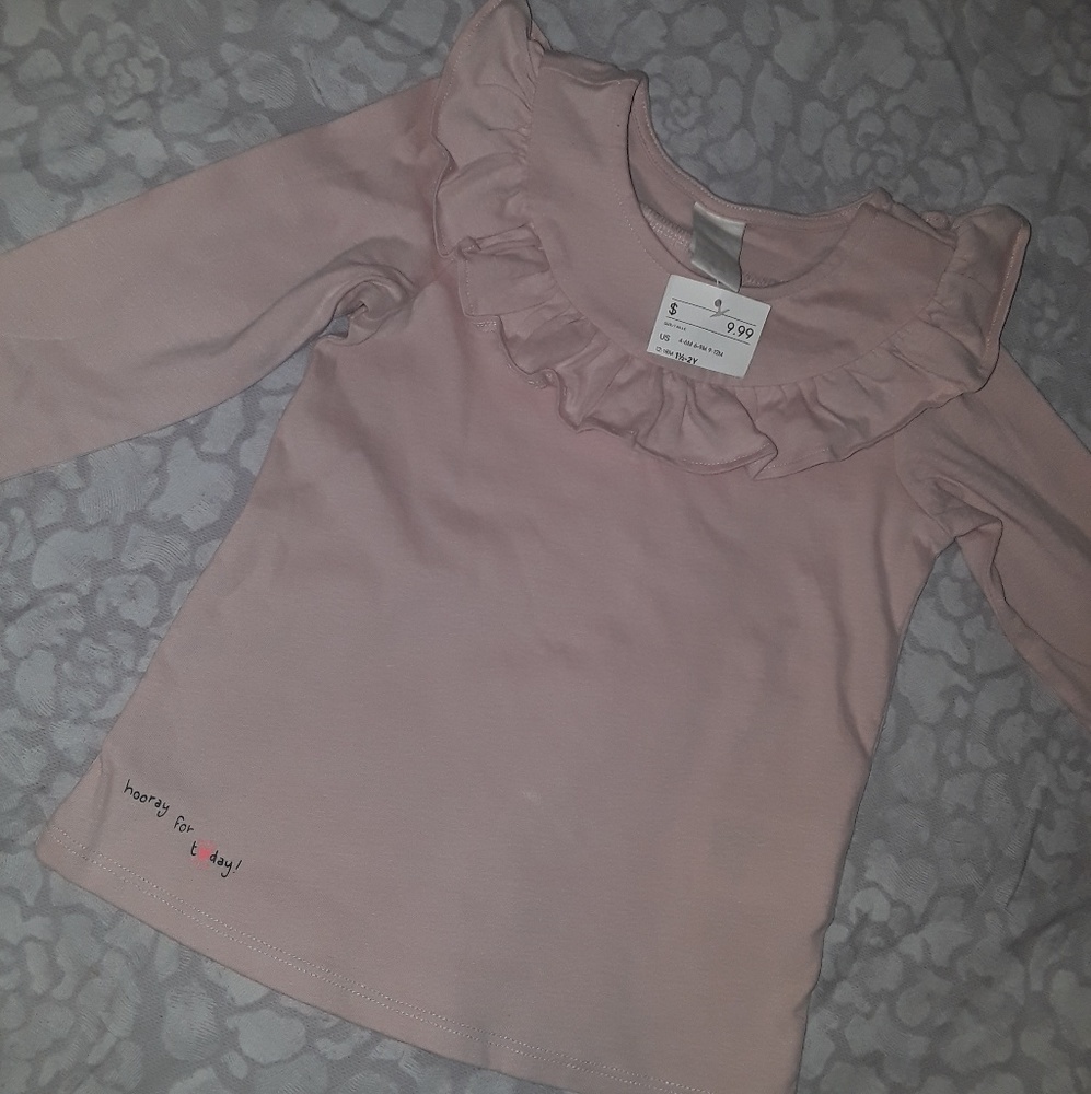 BRAND NEW H&M 1.5-2 yrs shirt with tag.